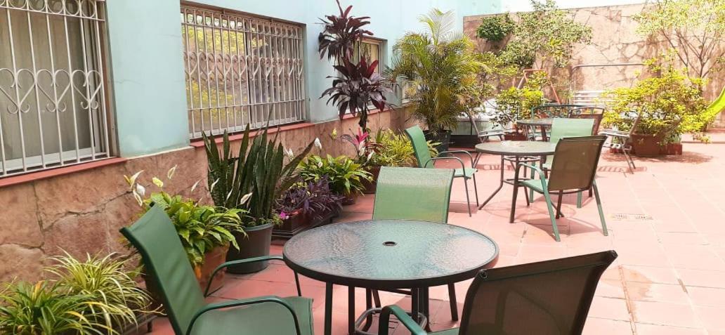 בואנוס איירס Hotel Luey מראה חיצוני תמונה